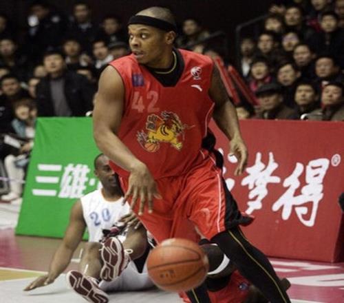 揭秘曼联末,弗格森离任,阴影下引援,bet365最新网址,中文bet365,BET365体育